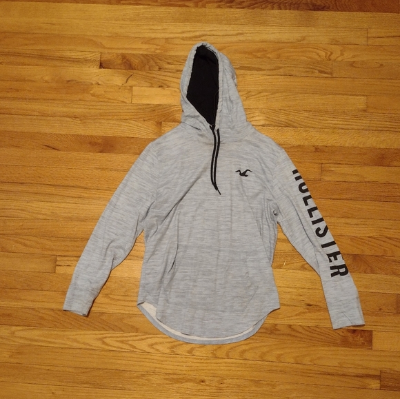 Hoodies, sweatshirts, windbreakers, and adidas pan - Picture 7 of 8